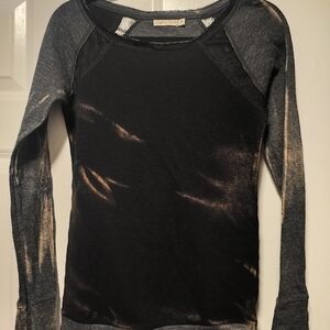 Gypsy Daisy Black and Gray Long Sleeve Top